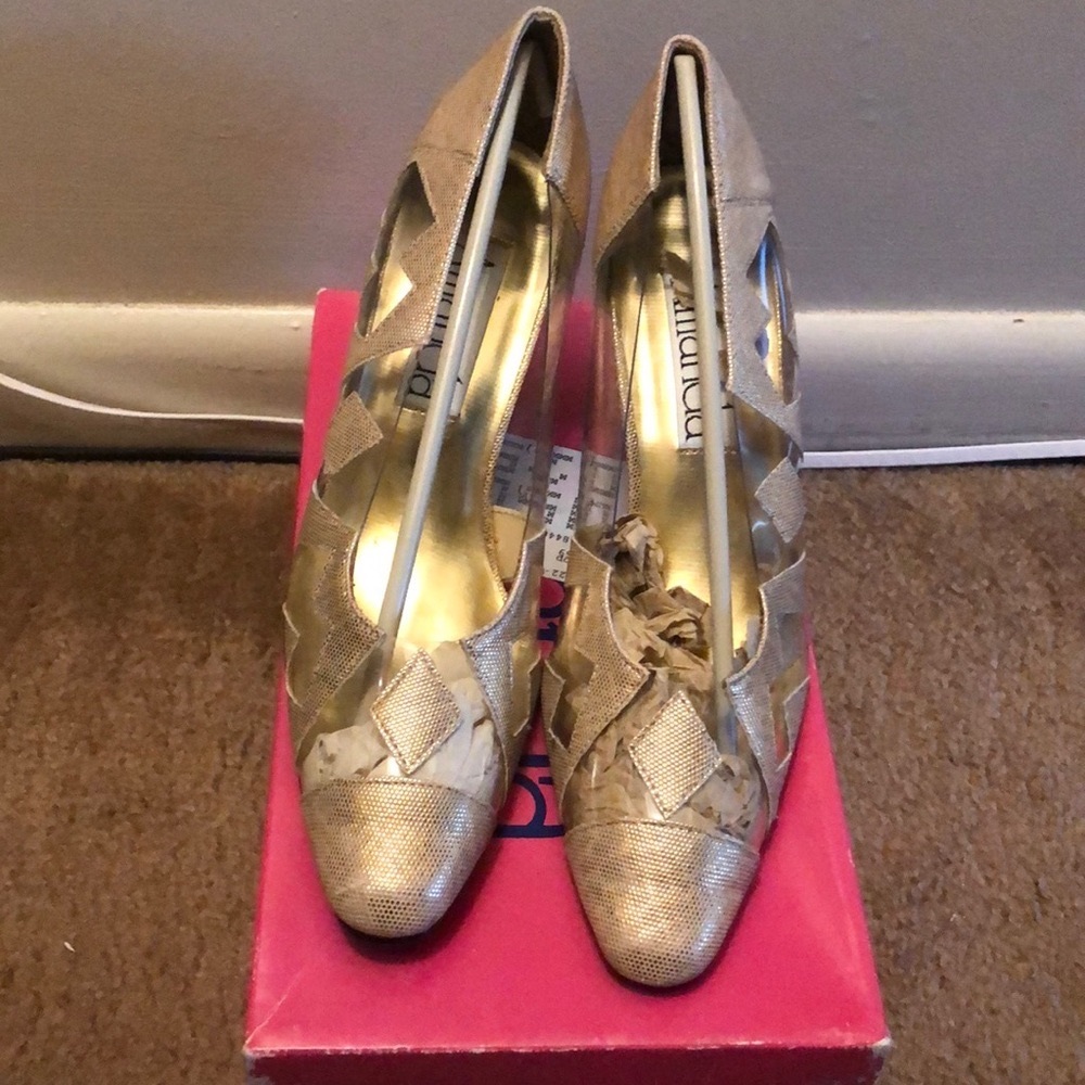 COPY - Size 10 W, Amanda, gold
